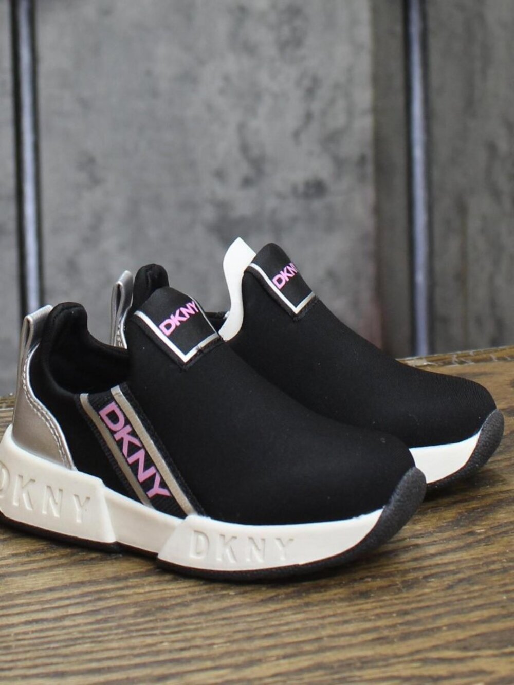 Dkny Kids Toddler Girls Maddie Stripe Slip-on Padded Sneakers Black/Pink 5T